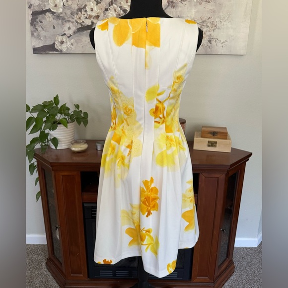 Calvin Klein White and Yellow Flower Dress - Picture 2 of 5